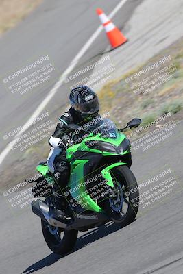 media/Nov-12-2023-Classic Track Days (Sun) [[11f17acb81]]/Group 3/session 2 turn 9/